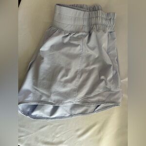 Lululemon hottie hot 2.5 low rise shorts